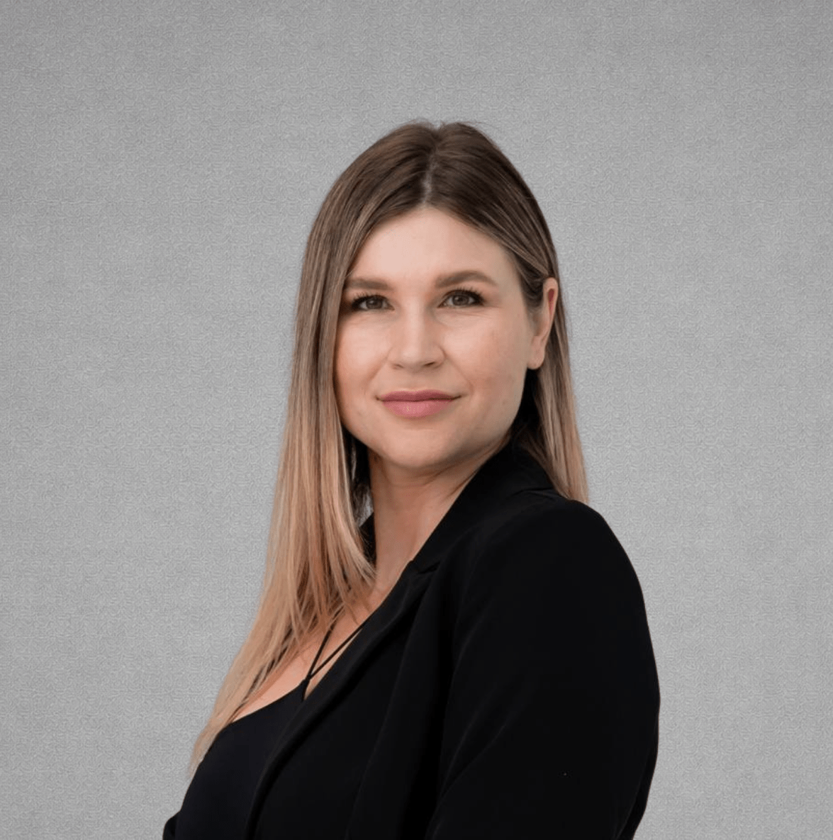 The Evolution of Nail Aesthetics: From Service to Professional Expertis